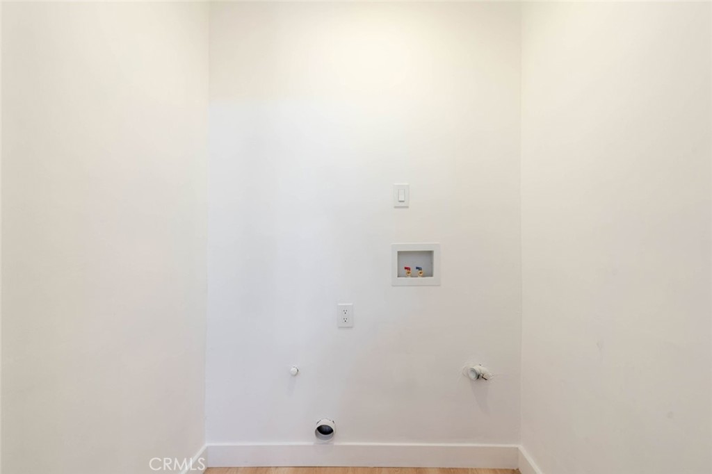 1736 N Niagara Street