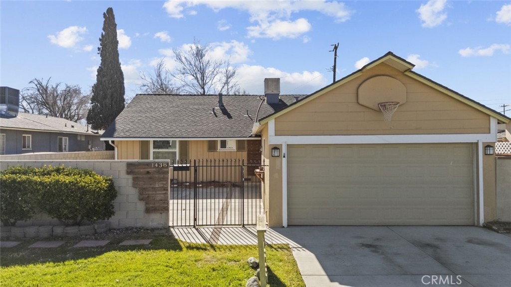 1438 W Jackman Street