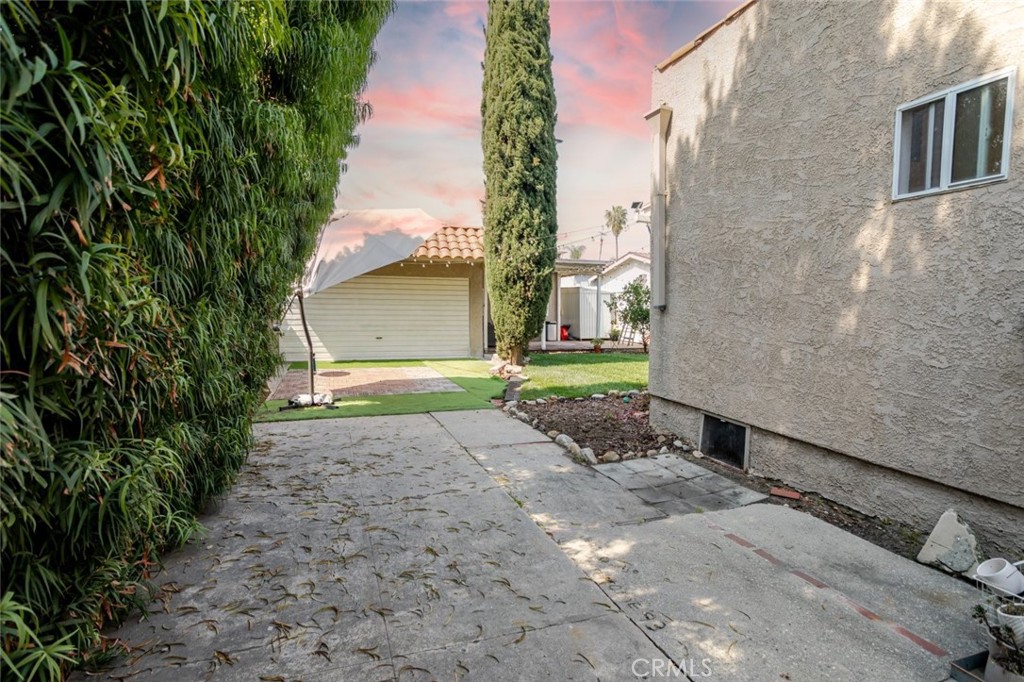 344 S Avenue 57