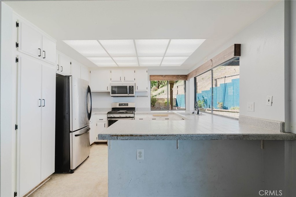 1063 Corbett Lane