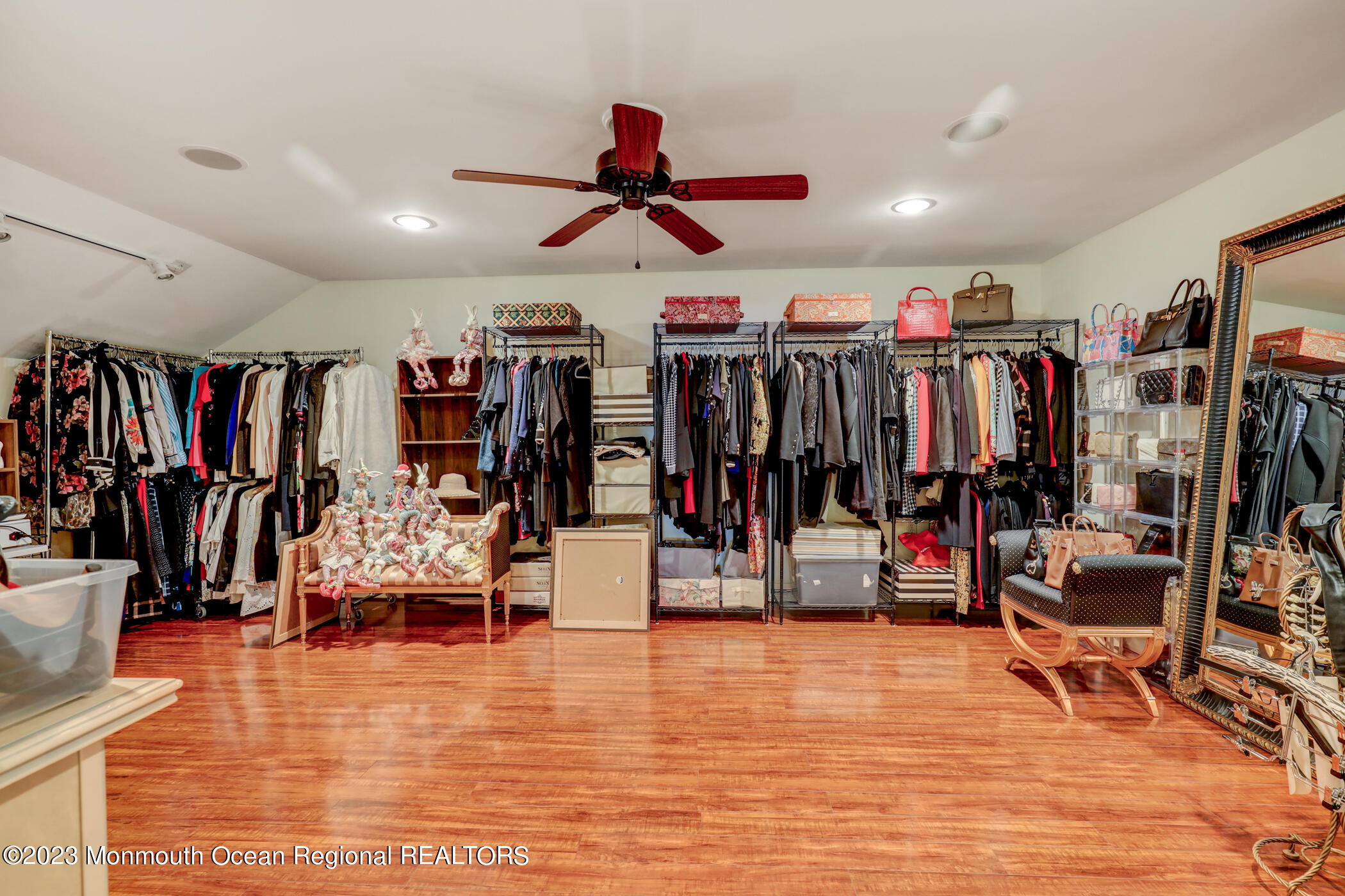10 Hernandez Court, 2334