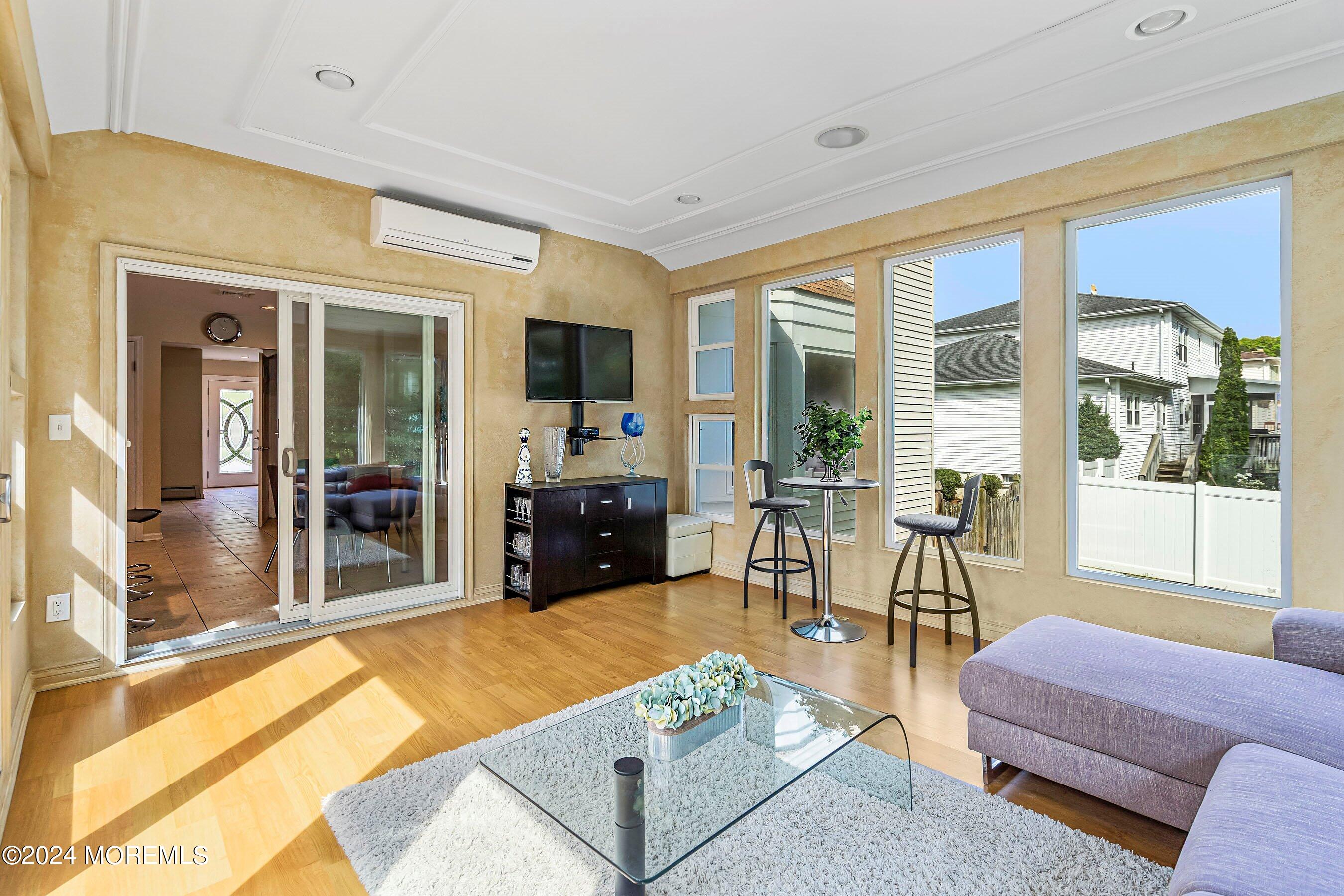 24 Eastwood Boulevard