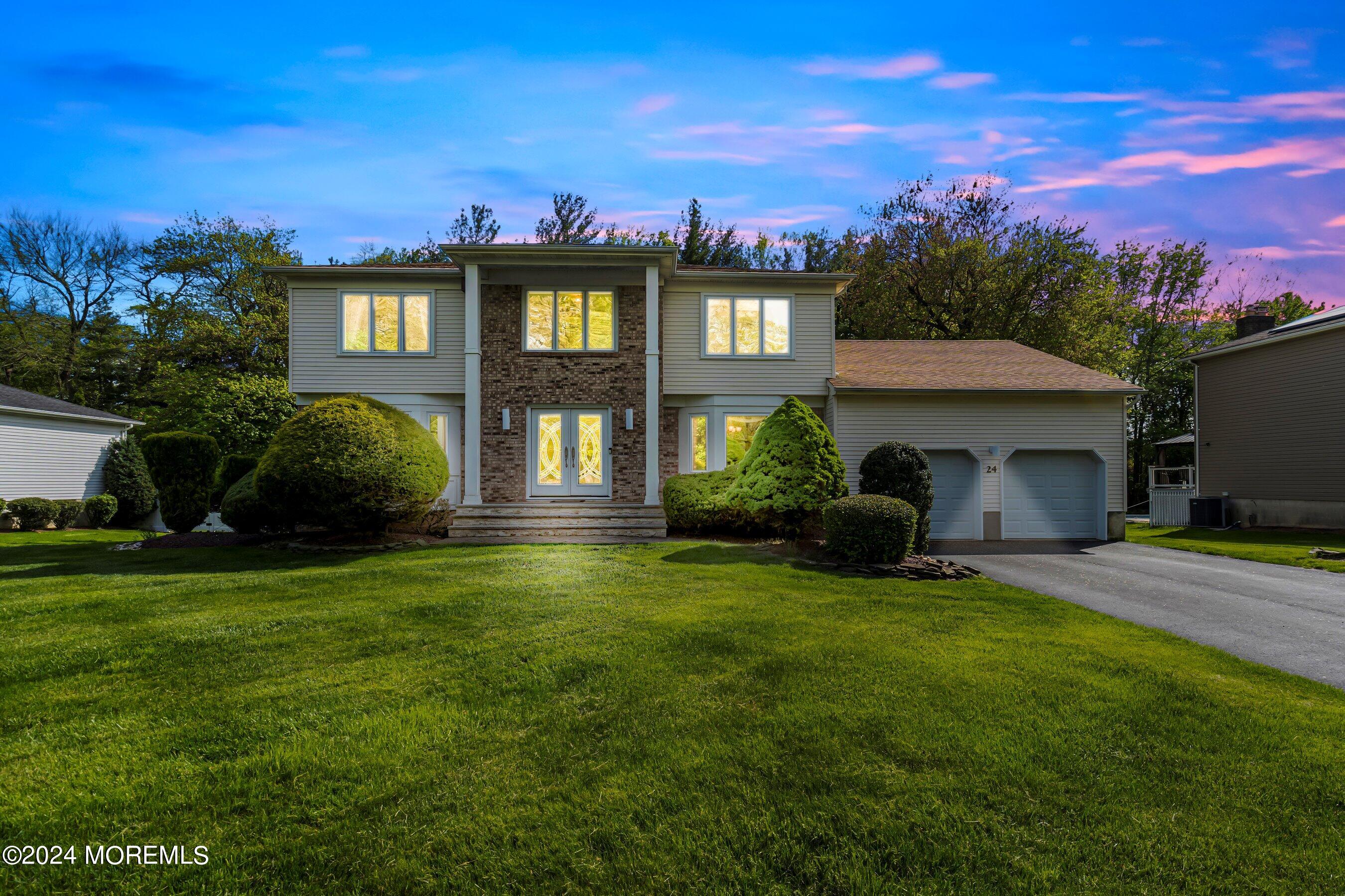 24 Eastwood Boulevard