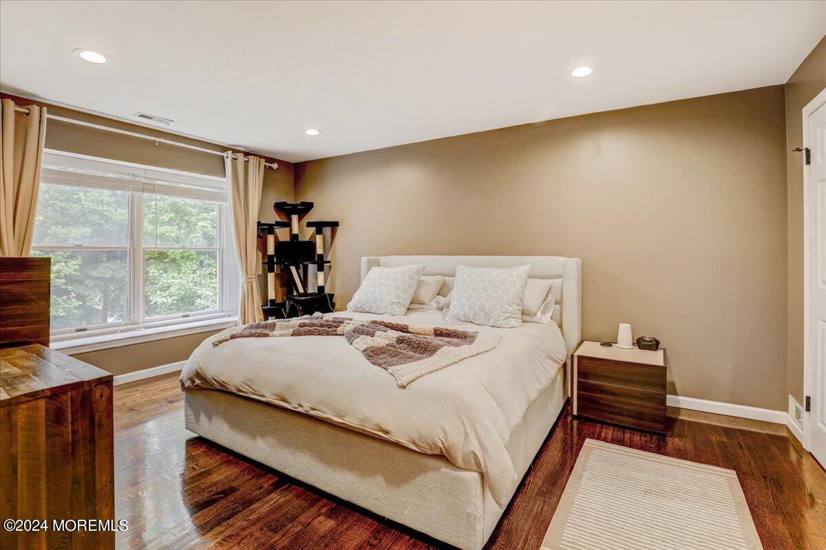 208 Commons Drive, 8