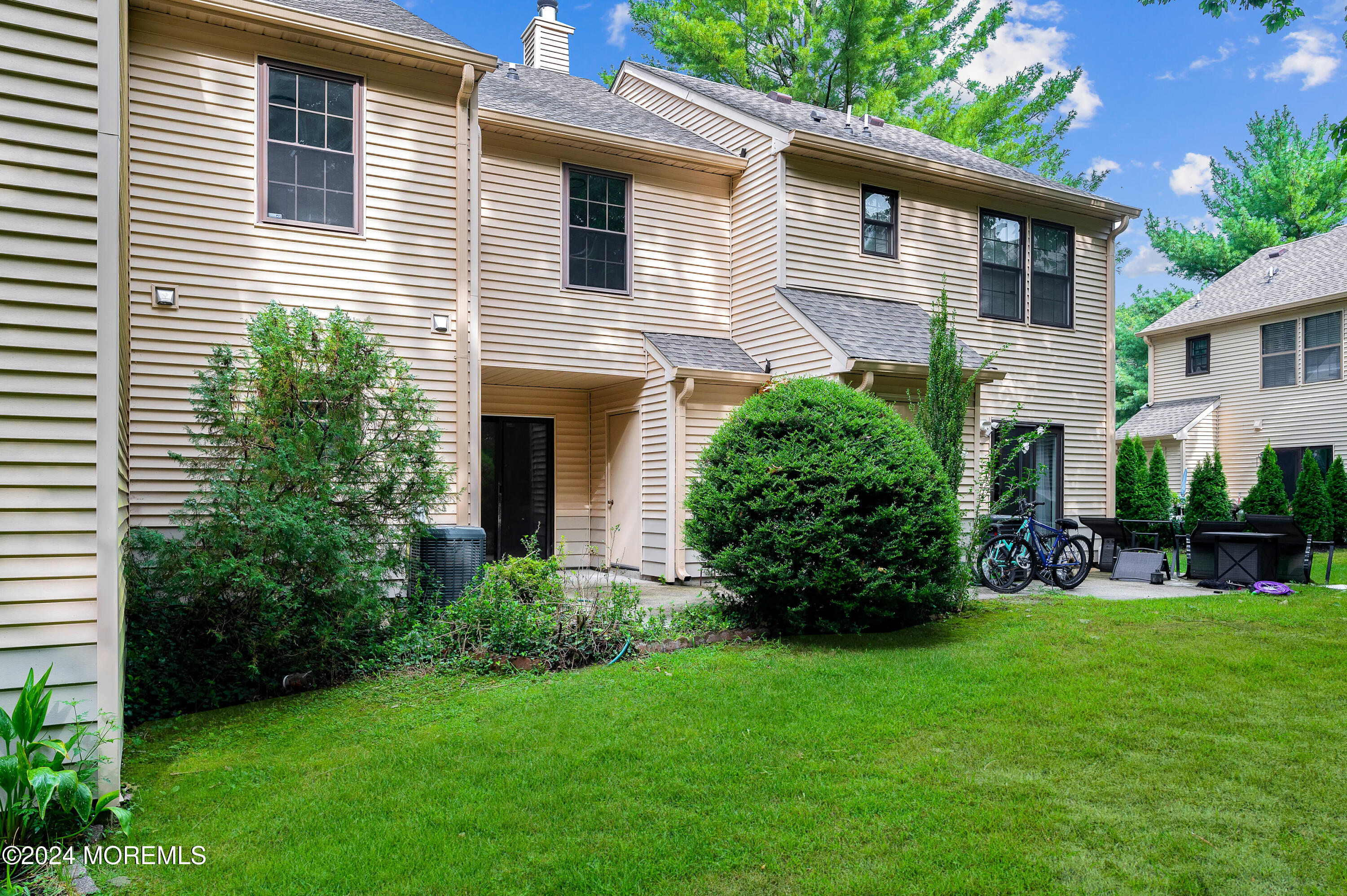 91 Whispering Oaks Way