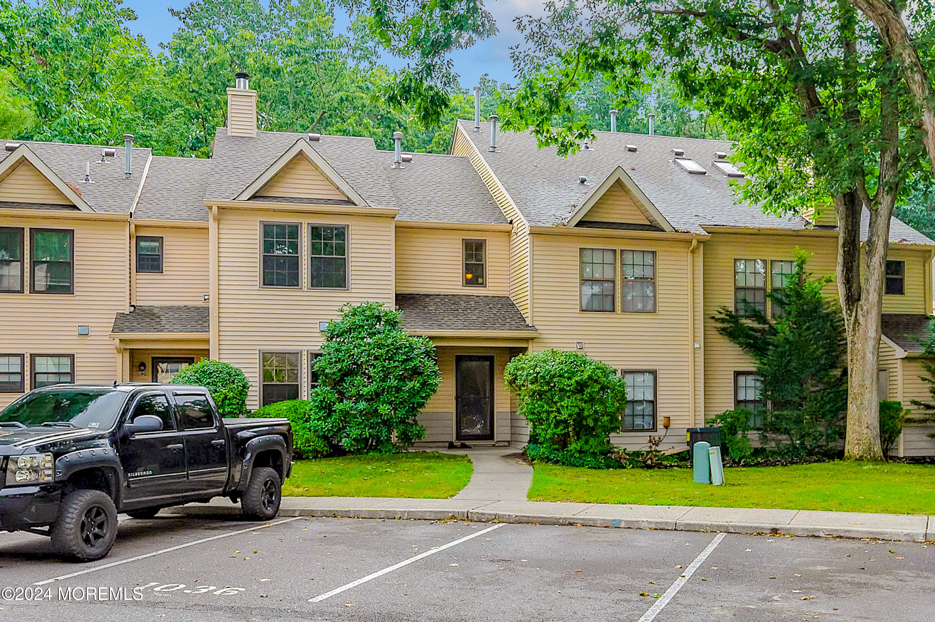91 Whispering Oaks Way