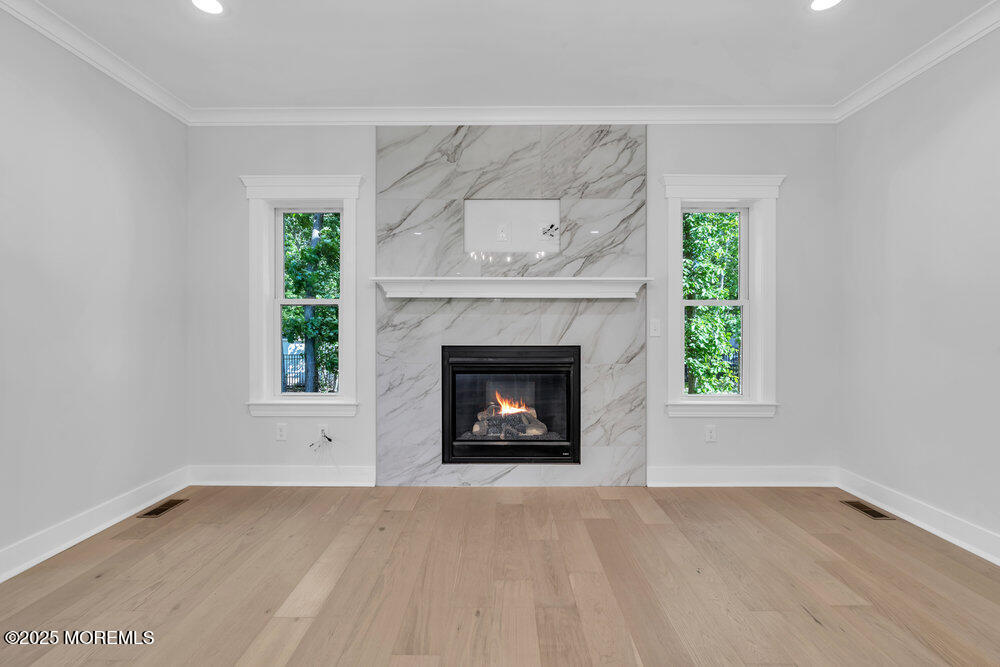 860 Woodbury Drive