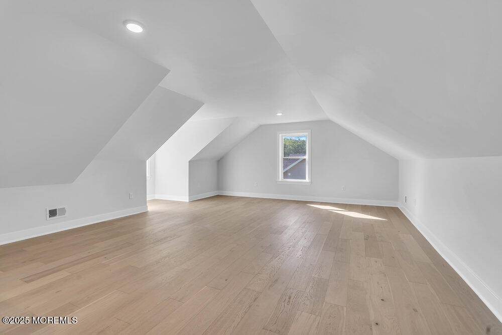 860 Woodbury Drive