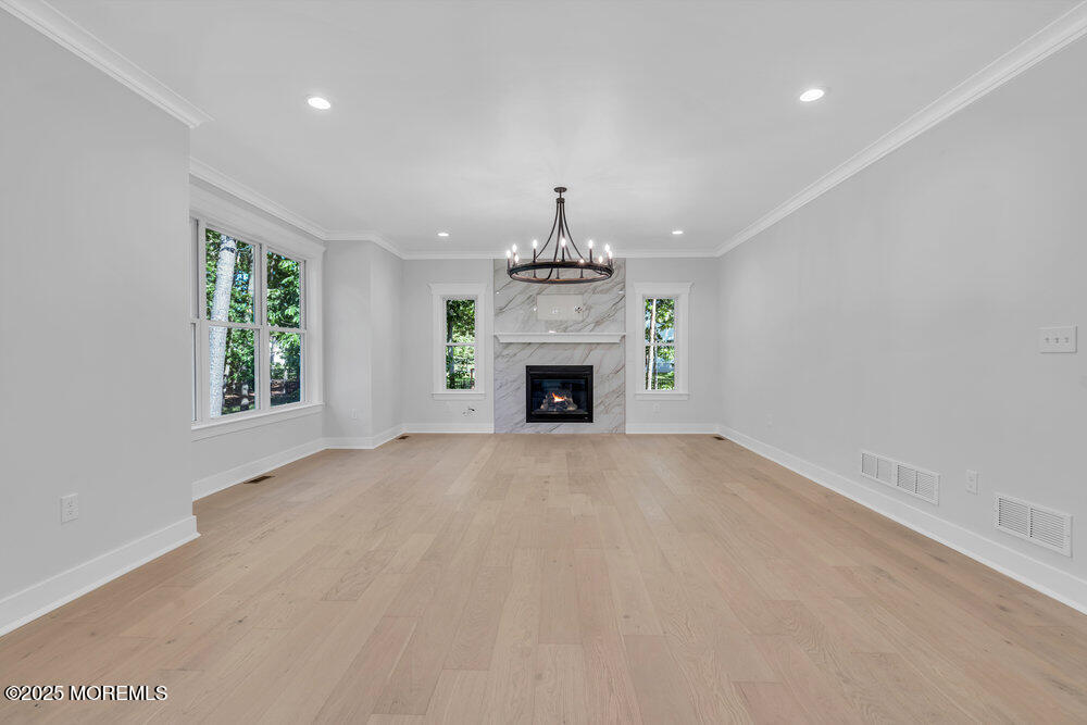 860 Woodbury Drive