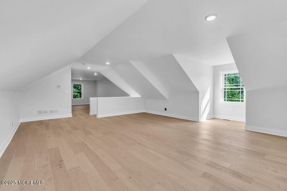 860 Woodbury Drive