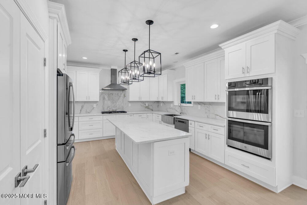 860 Woodbury Drive