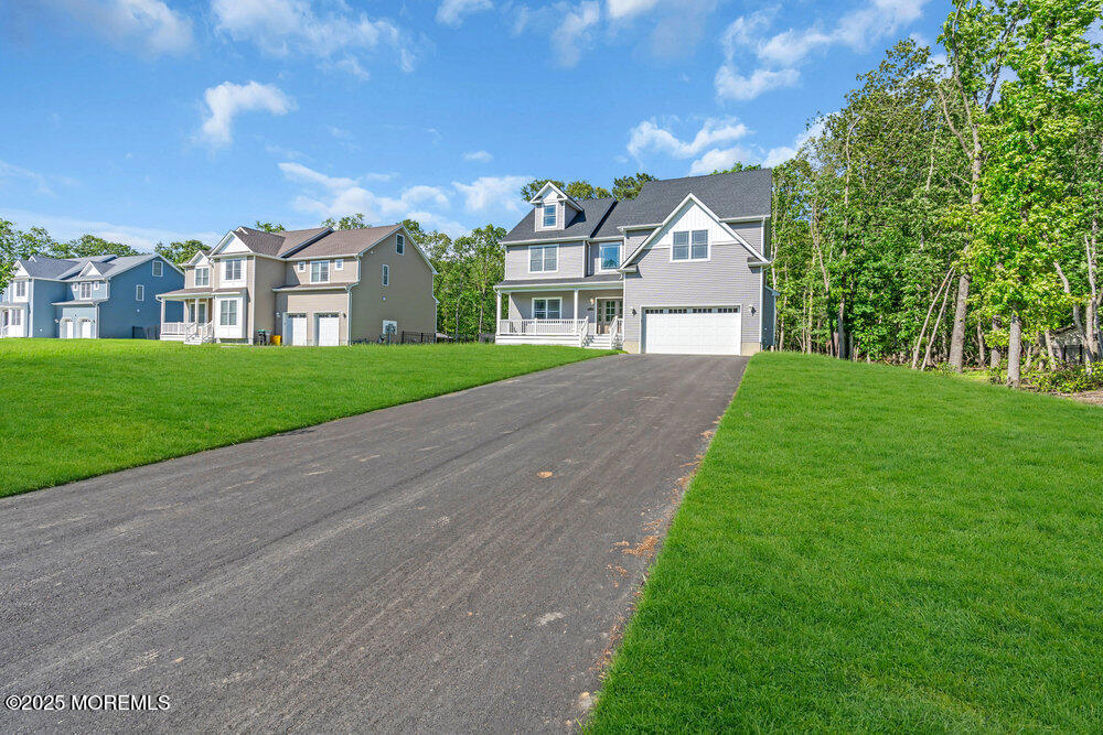 860 Woodbury Drive