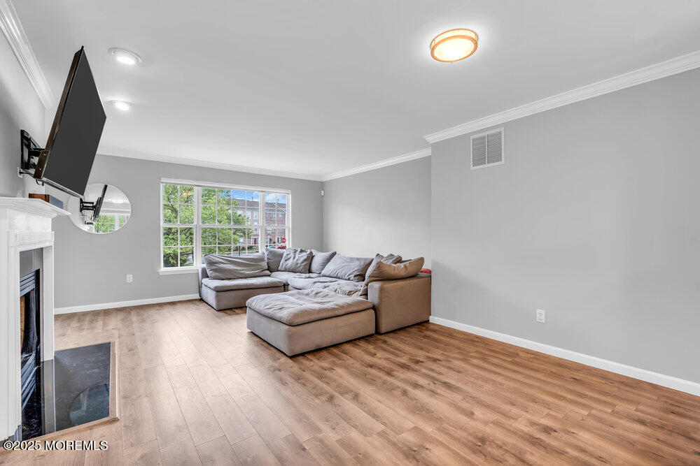 3 Kuczynski Drive, 944