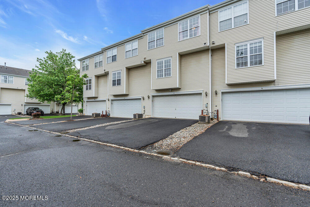 3 Kuczynski Drive, 944
