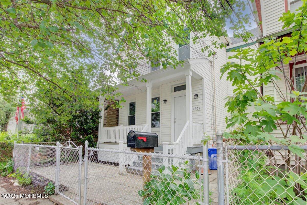 1709 48th Street