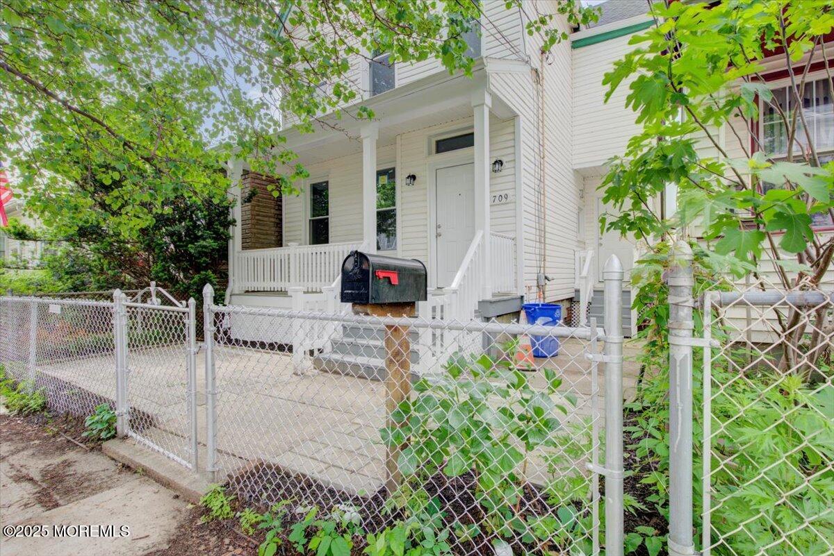 1709 48th Street
