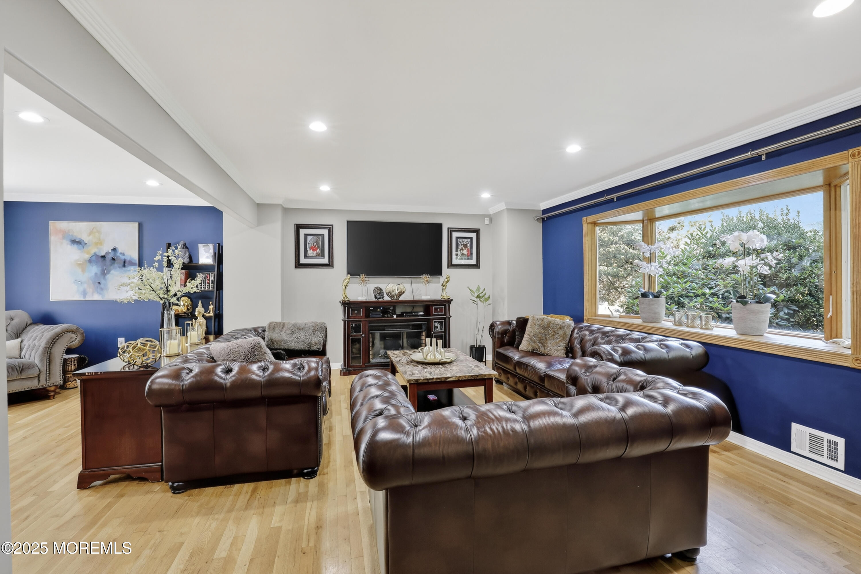 8 Kensington Drive