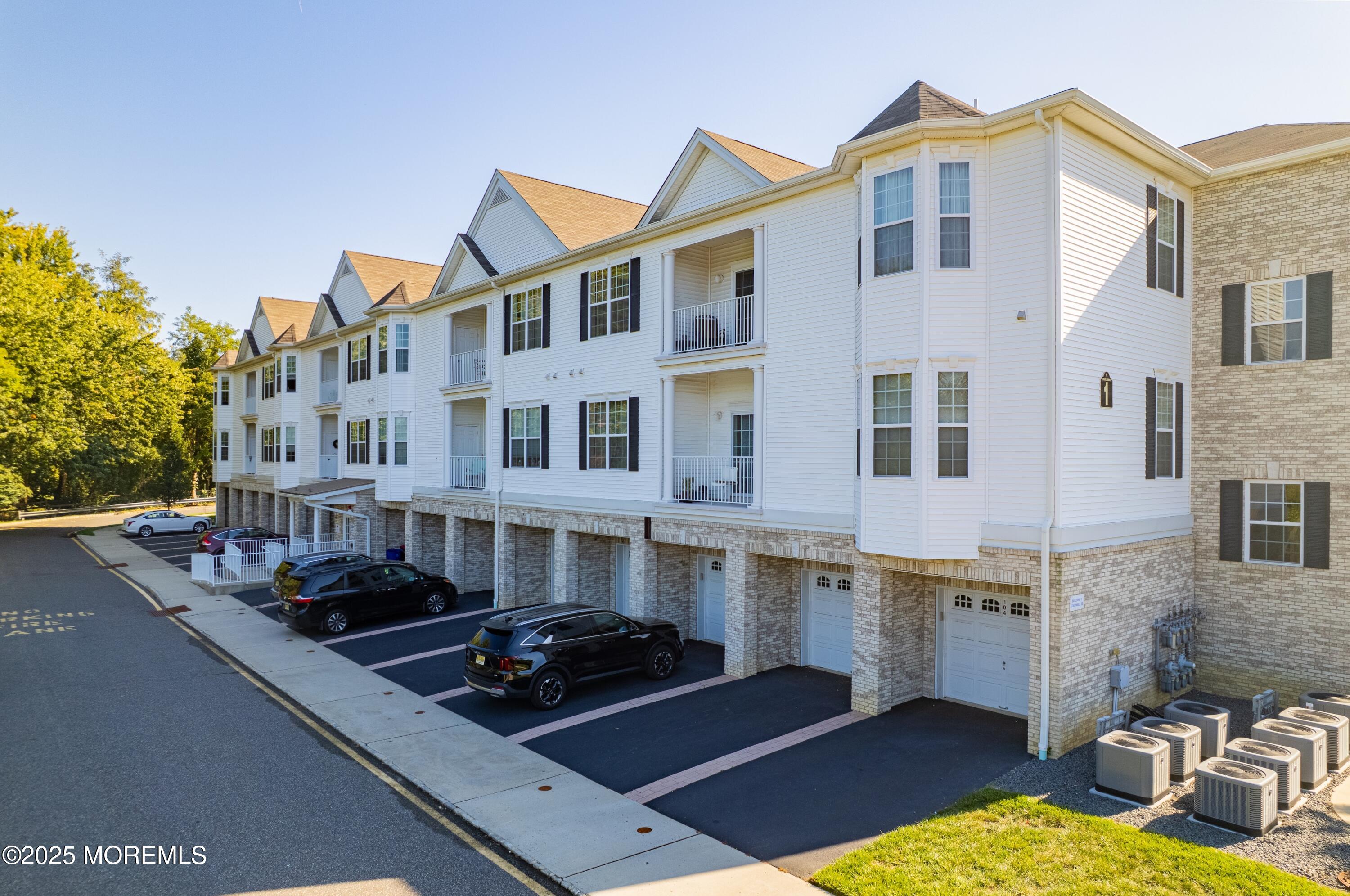 115 Canterbury Lane