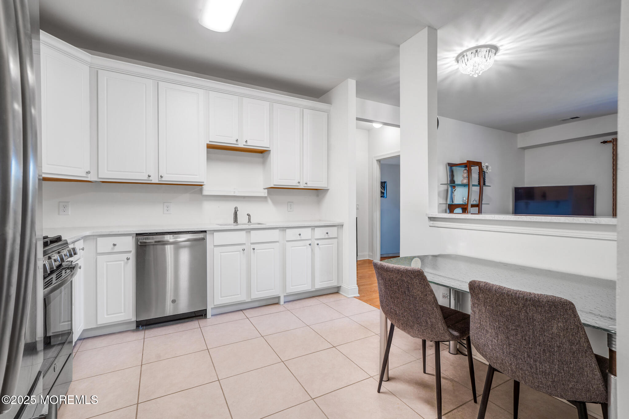115 Canterbury Lane