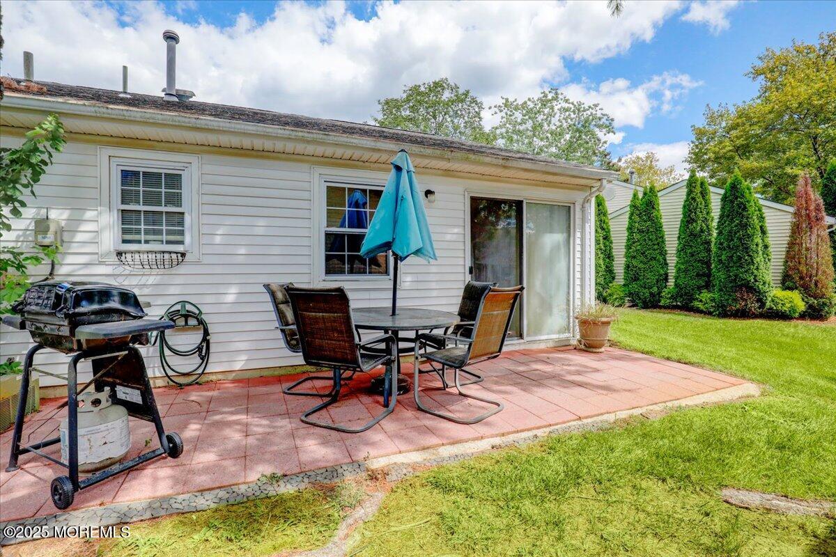 5 Jaffreyton Close