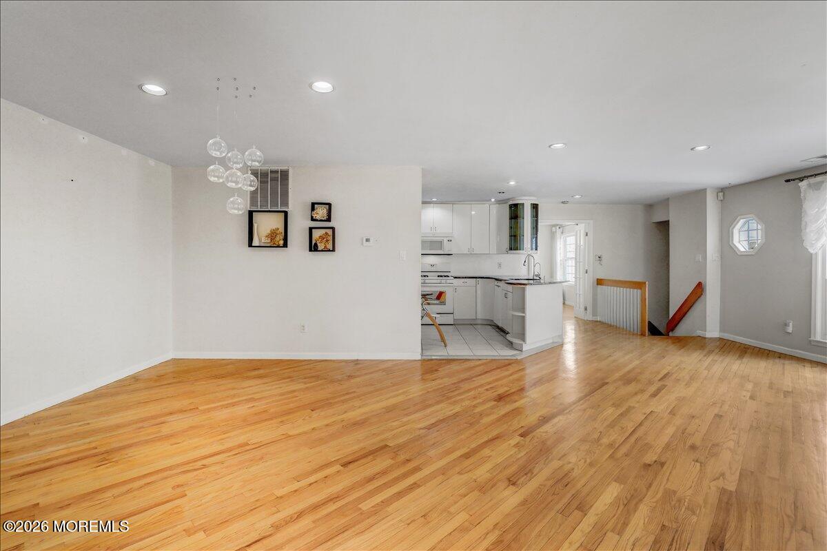 369 Yorkshire Place