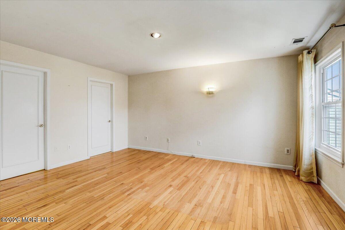 369 Yorkshire Place
