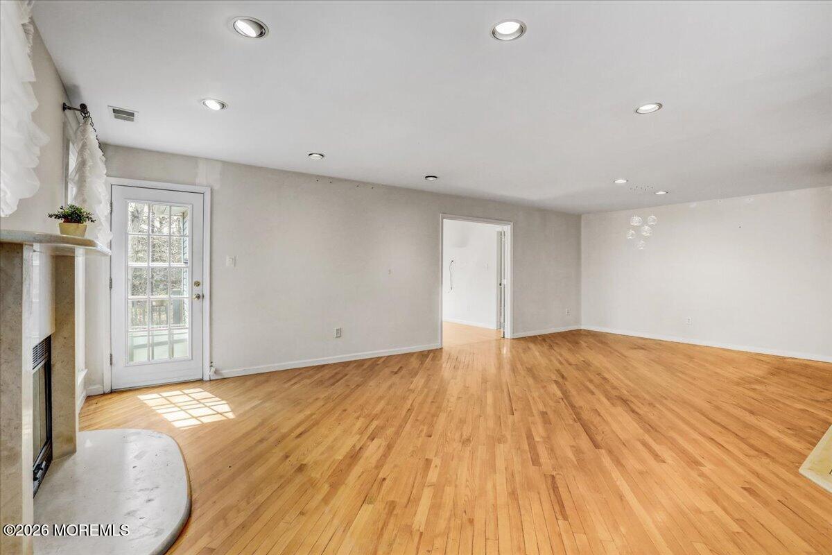 369 Yorkshire Place