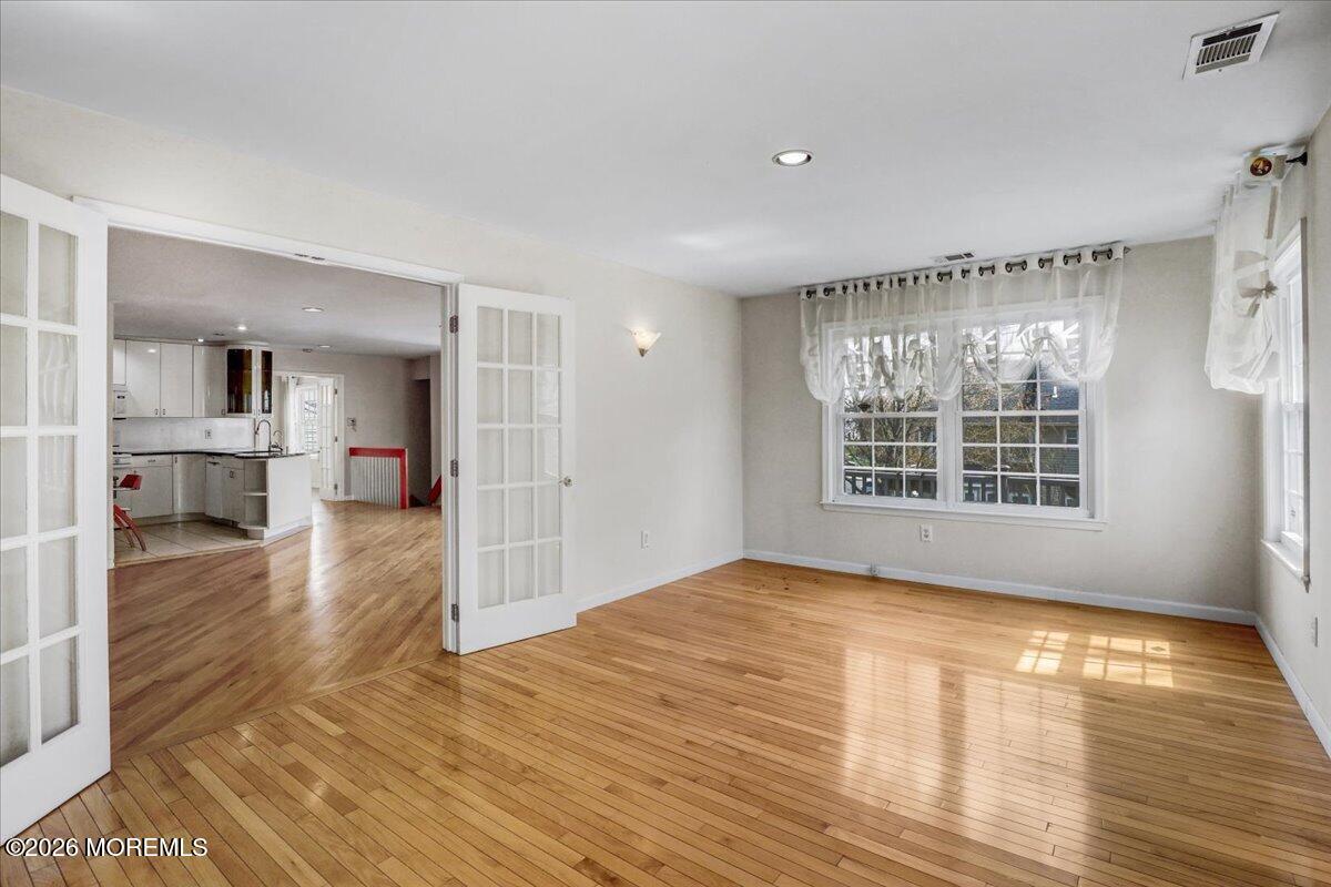 369 Yorkshire Place