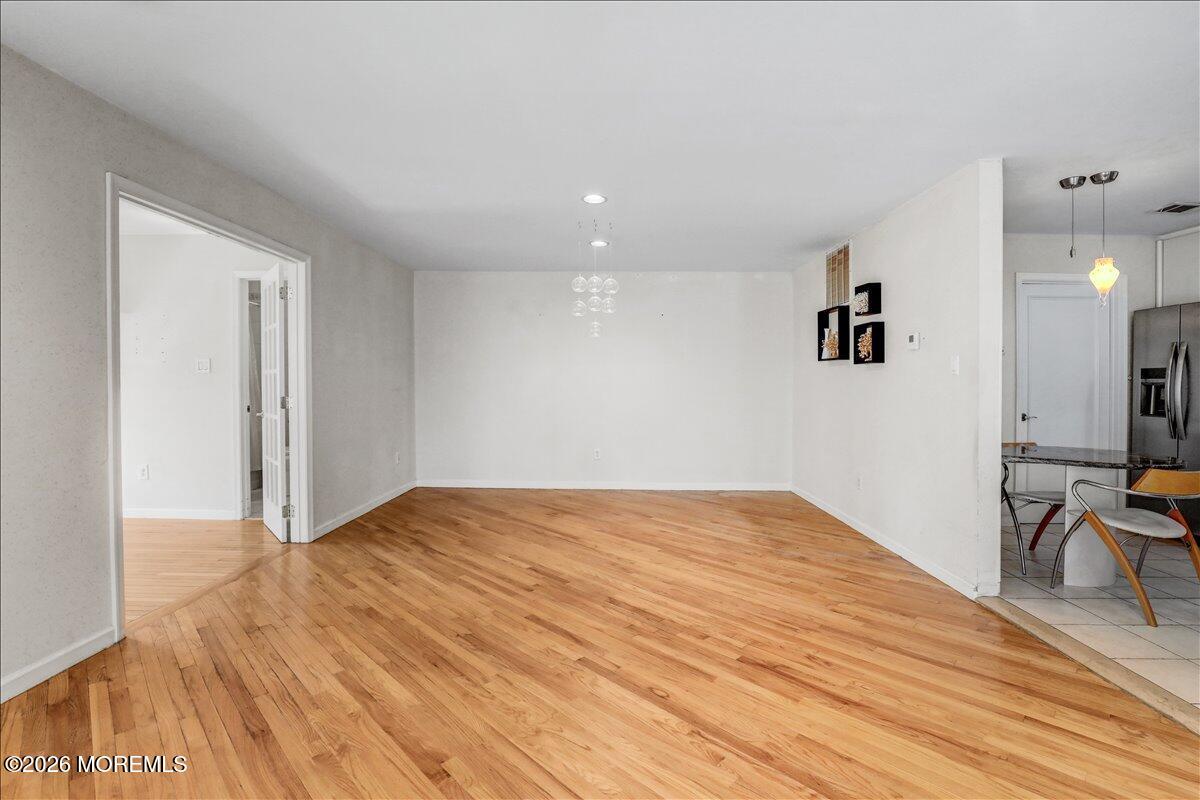 369 Yorkshire Place