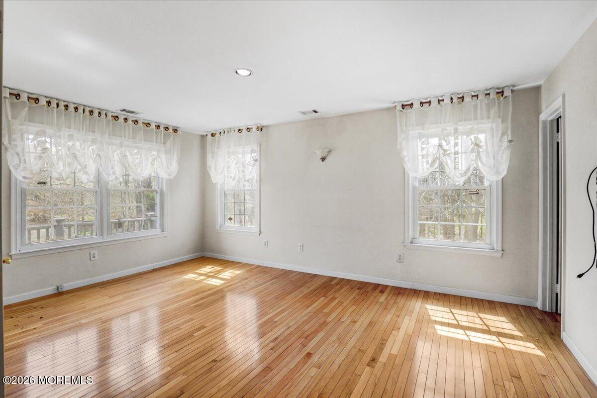 369 Yorkshire Place