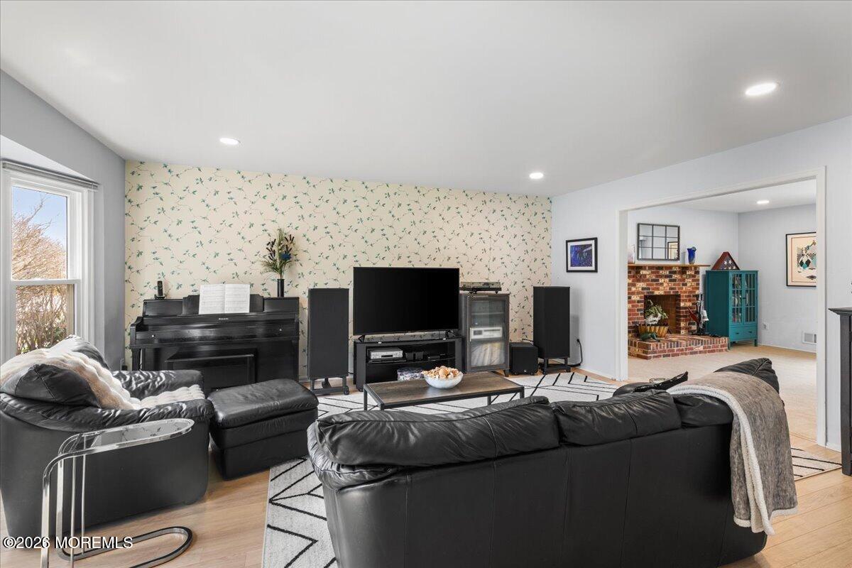 4 Arie Drive