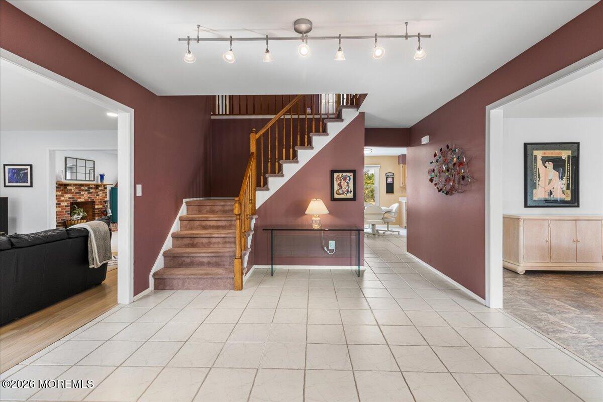 4 Arie Drive