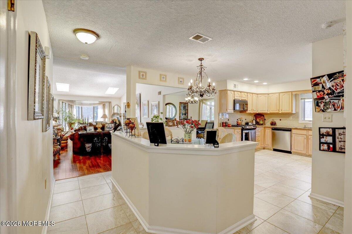 19 Hampton Drive