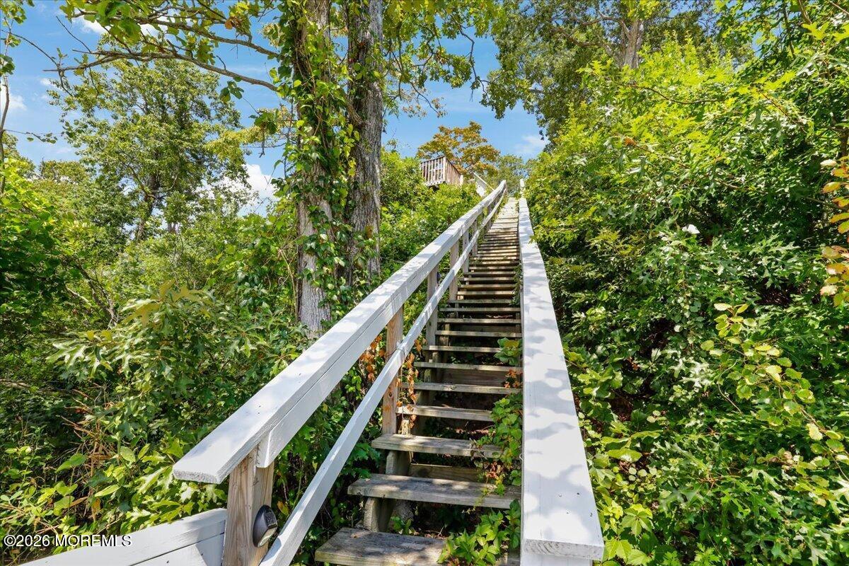 128 E Camp Walk