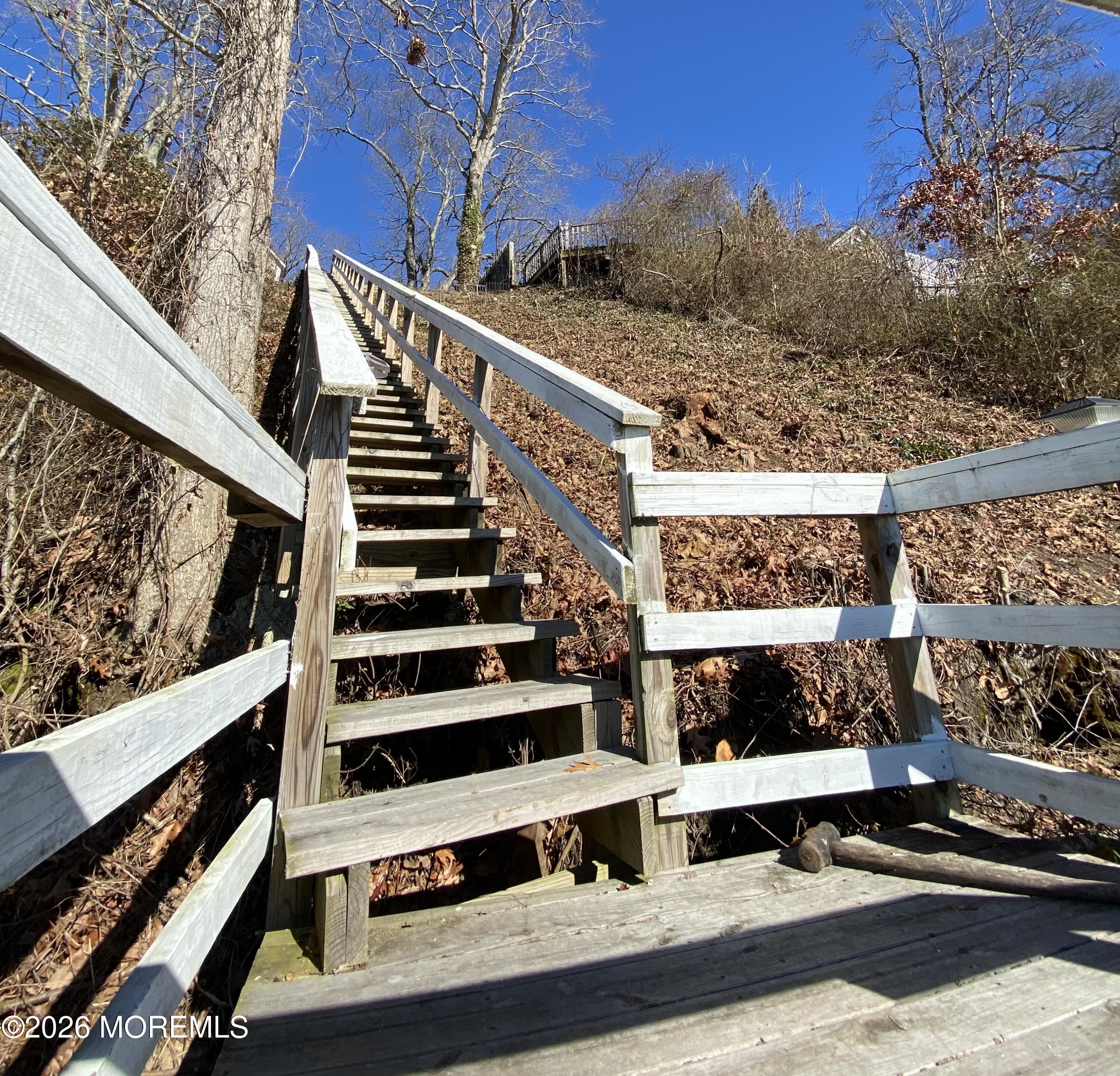 128 E Camp Walk