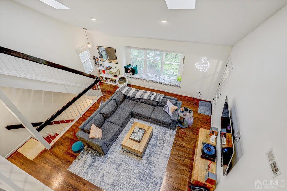 208 COMMONS AT KINGSWOOD DRIVE Drive