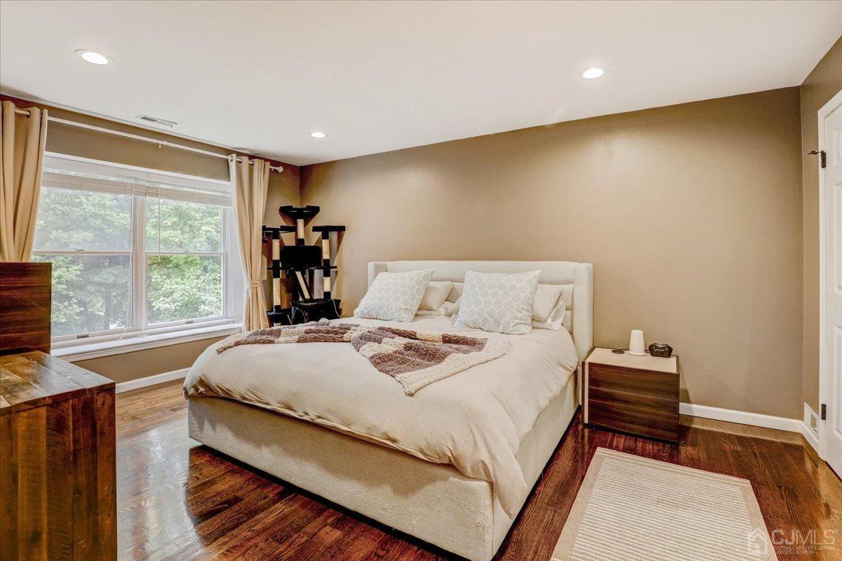 208 COMMONS AT KINGSWOOD DRIVE Drive