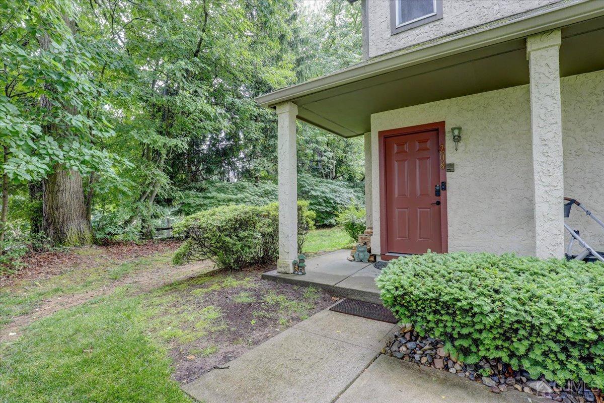 208 COMMONS AT KINGSWOOD DRIVE Drive