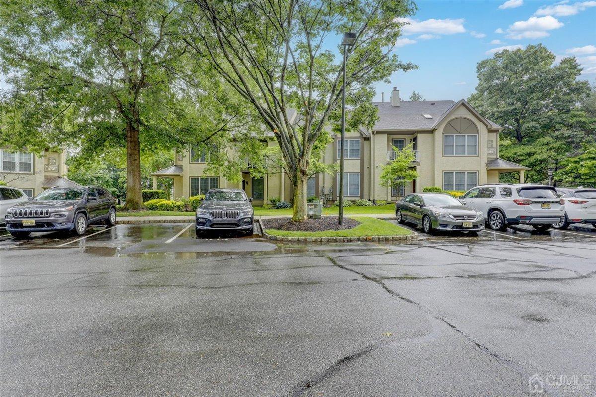 208 COMMONS AT KINGSWOOD DRIVE Drive