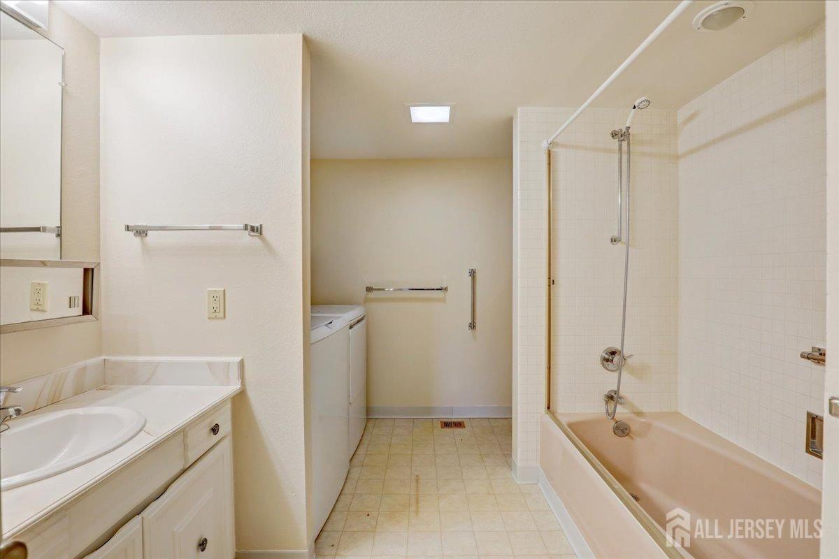 26 Bradford Lane Unit: N