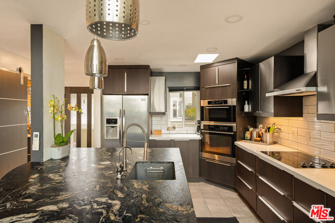 6400 Pacific Ave Unit: 309