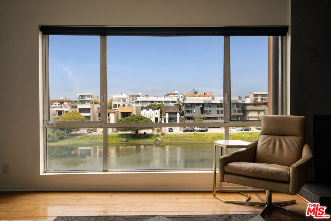 6400 Pacific Ave Unit: 309