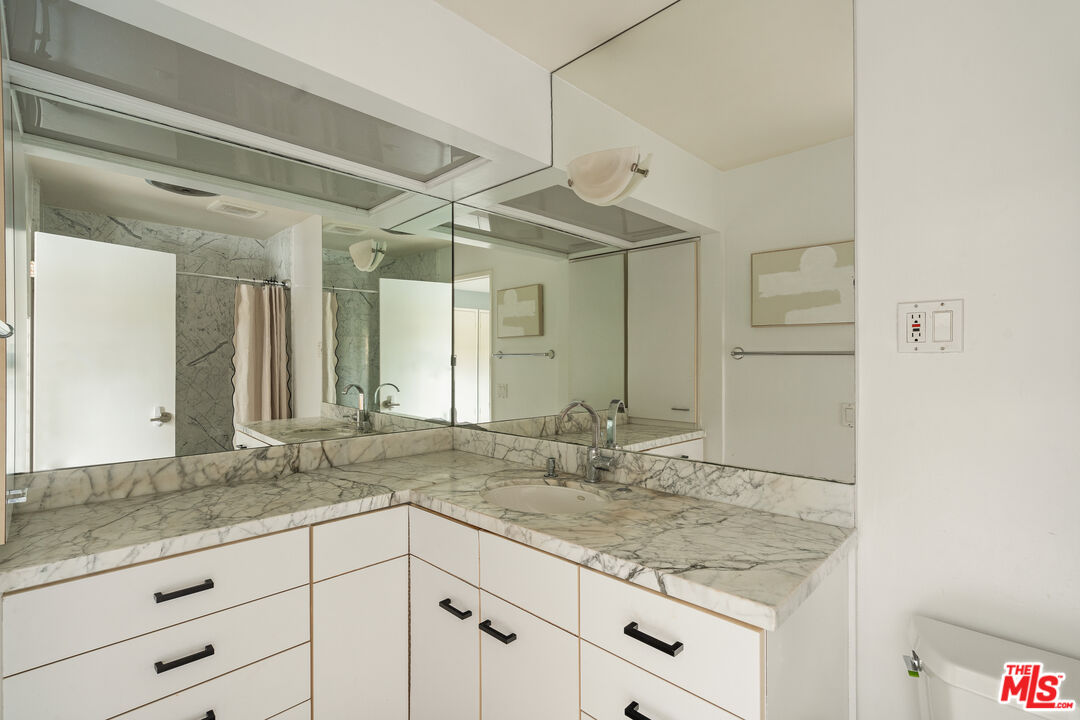 6400 Pacific Ave Unit: 309