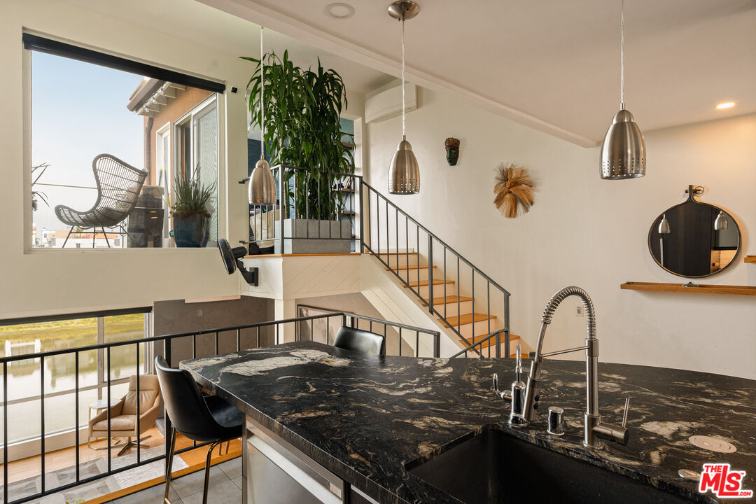 6400 Pacific Ave Unit: 309