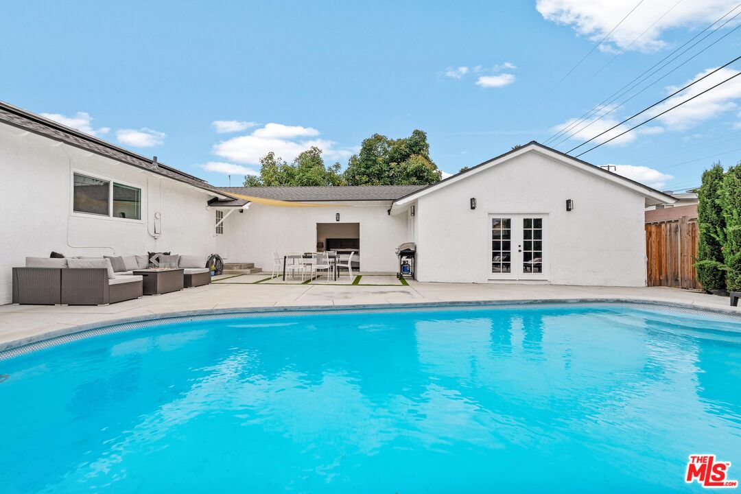 1313 W West Ave