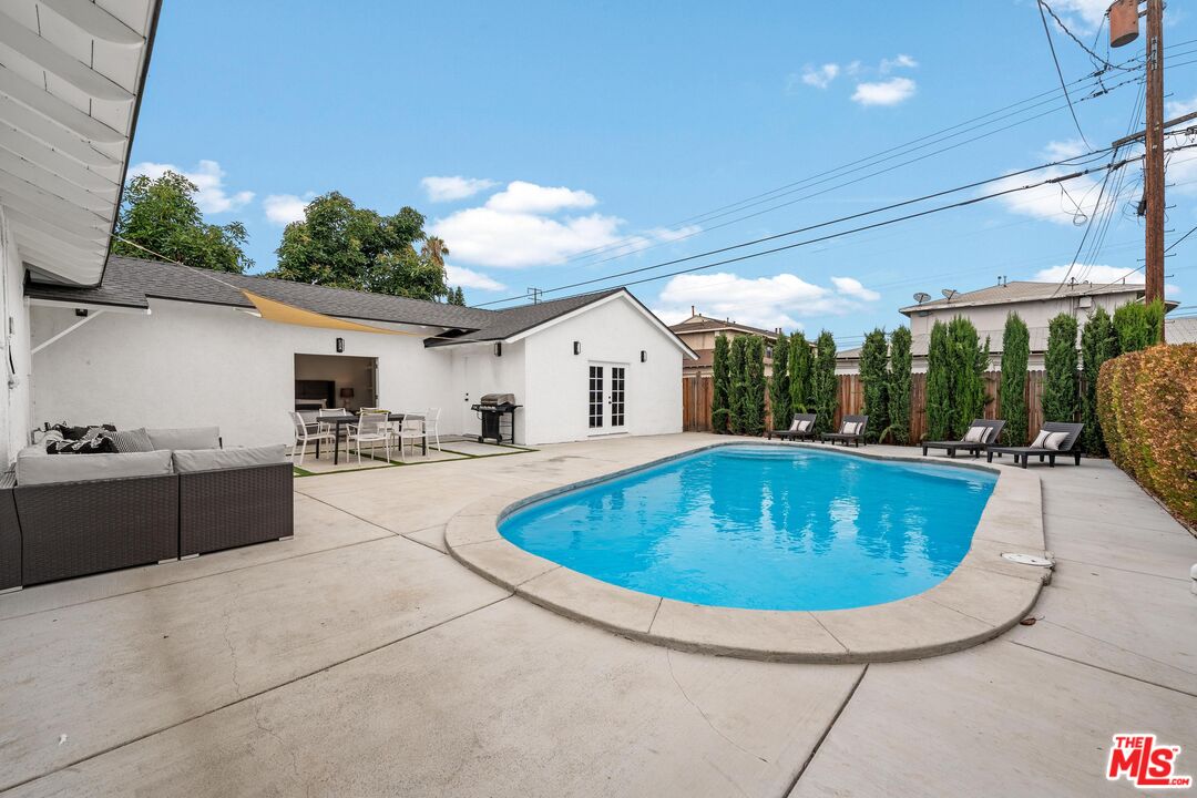 1313 W West Ave