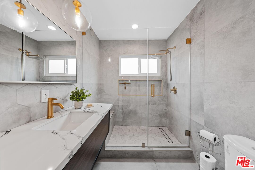 1313 W West Ave