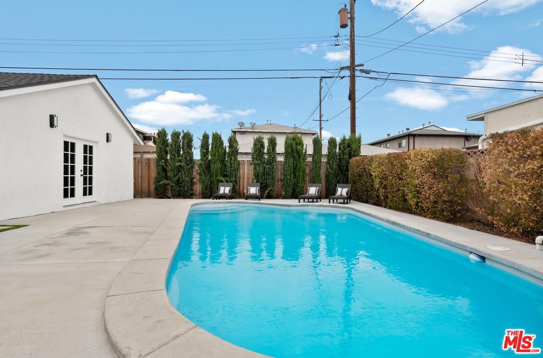 1313 W West Ave