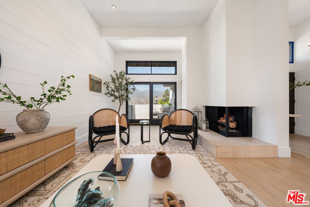 1663 Michael Ln