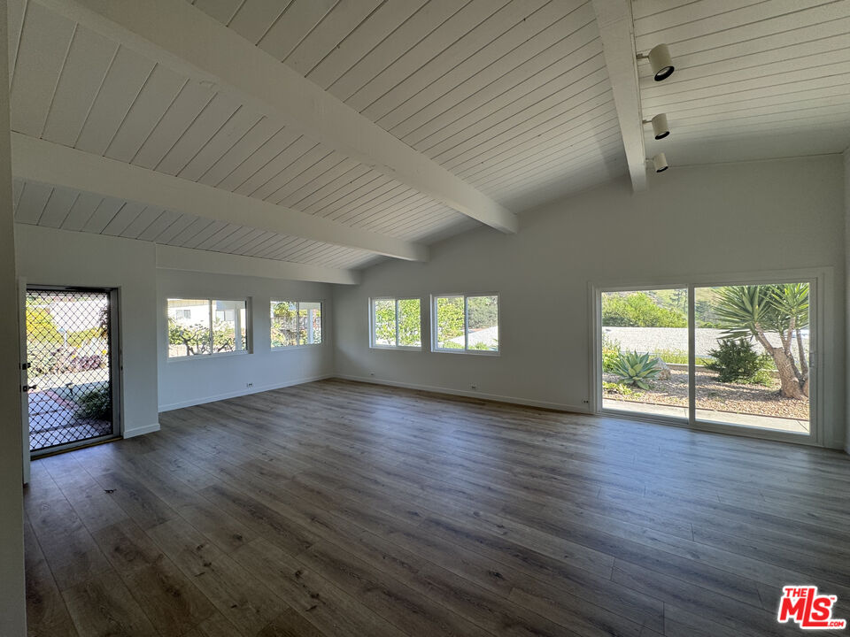 1271 El Hito Cir